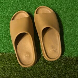Yeezy slides, size 11